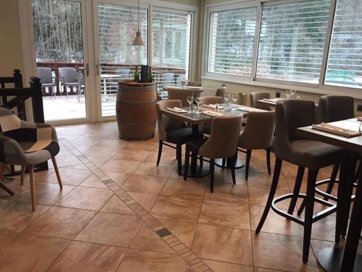 Hotel Restaurant Au Floridor Thann Exteriör bild